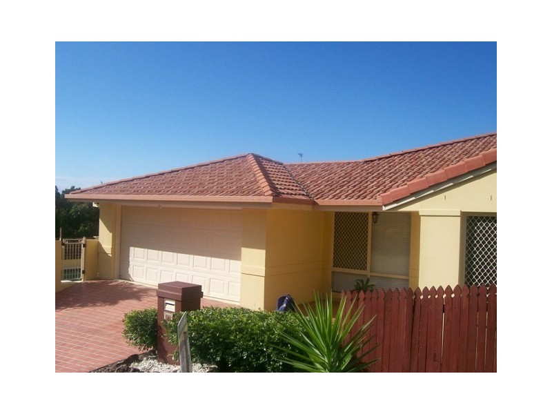 4 Moonda Court, Helensvale QLD 4212