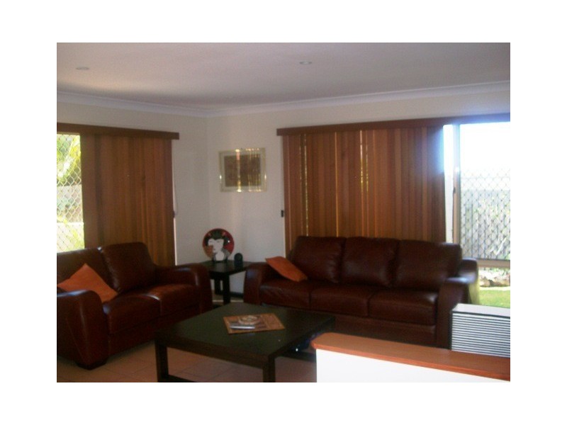 4 Moonda Court, Helensvale QLD 4212