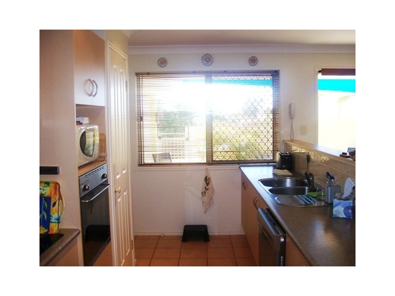 4 Moonda Court, Helensvale QLD 4212