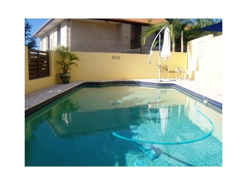 4 Moonda Court, Helensvale QLD 4212