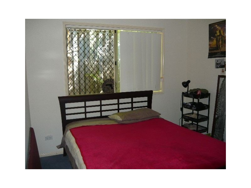 4 Mackellar Rise, Pacific Pines QLD 4211