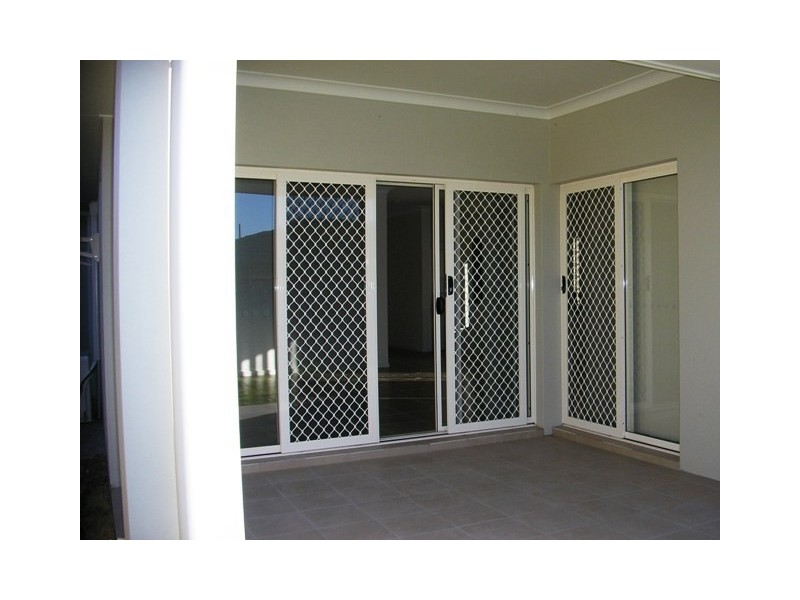 12 Marks Place, Varsity Lakes QLD 4227