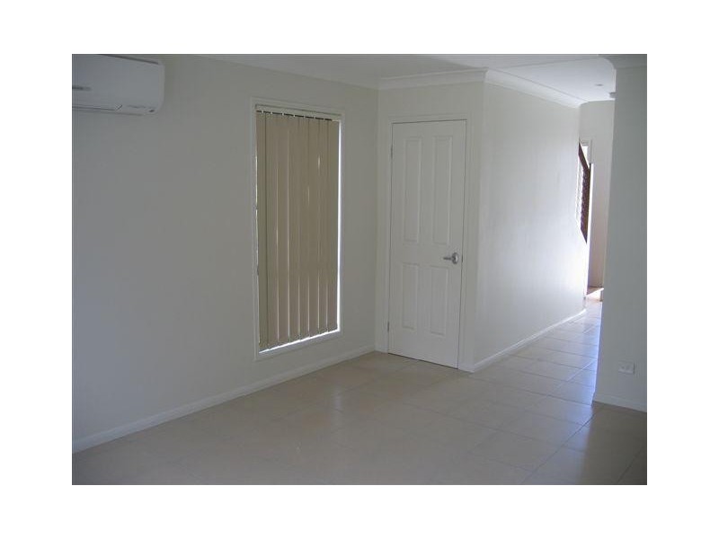 3/100 Imperial Parade, Labrador QLD 4215