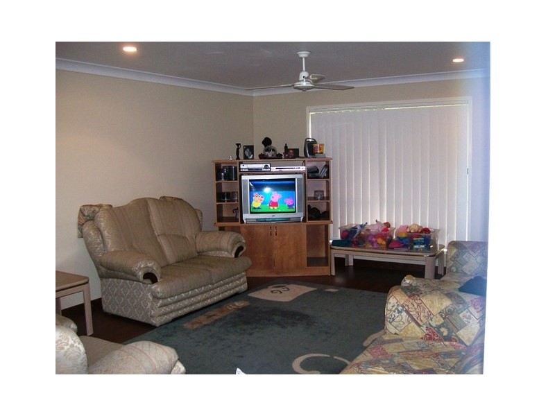 53 Cossington Circuit, Maudsland QLD 4210