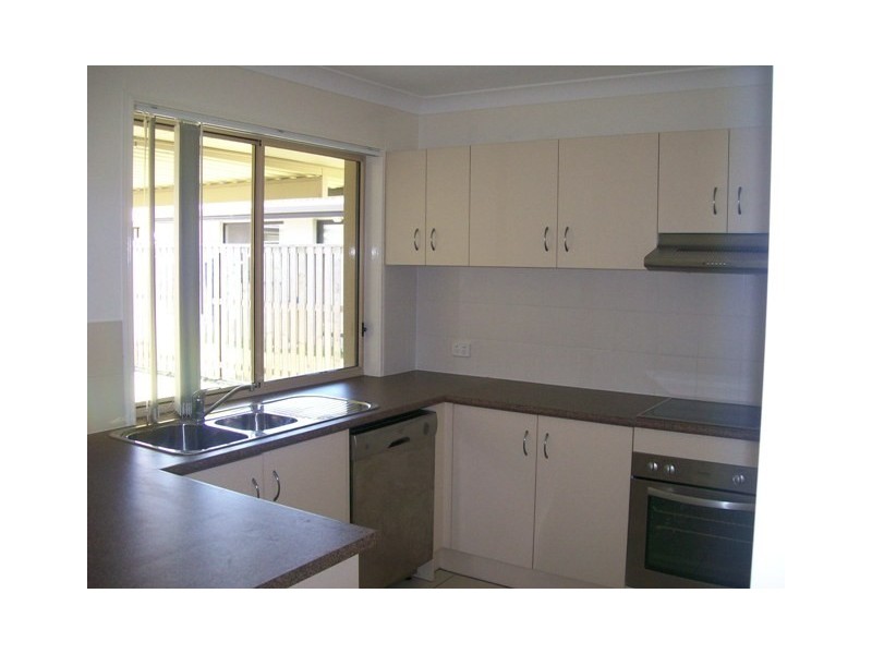 4 Temple Island Circuit, Oxenford QLD 4210