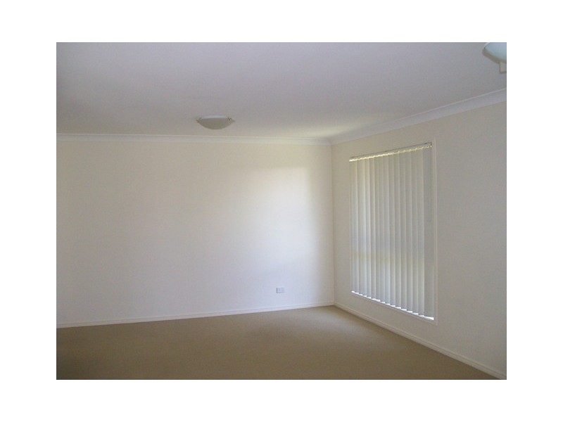 4 Temple Island Circuit, Oxenford QLD 4210