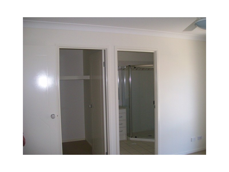 4 Temple Island Circuit, Oxenford QLD 4210