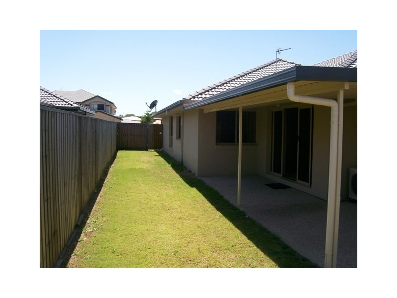 4 Temple Island Circuit, Oxenford QLD 4210