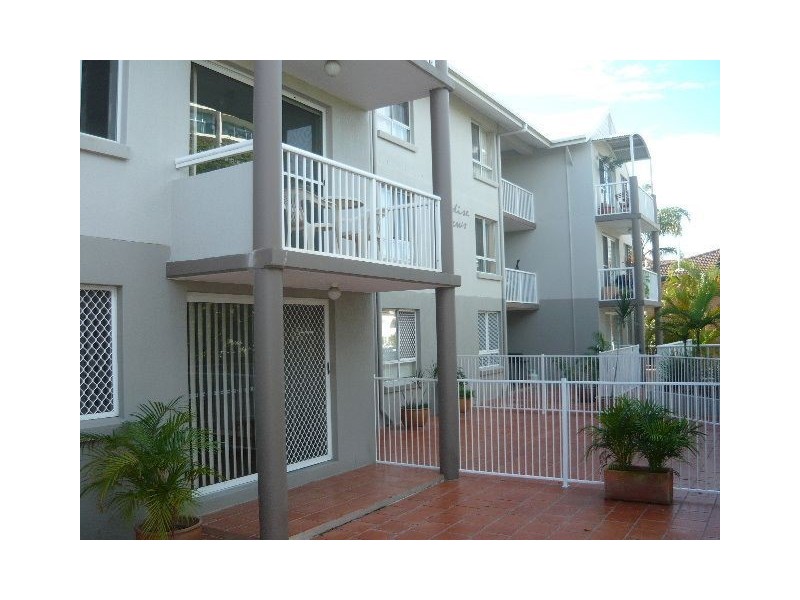 10/7 Illawong Street, Surfers Paradise QLD 4217