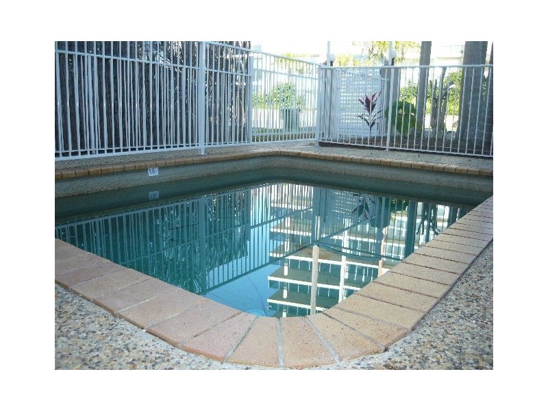 10/7 Illawong Street, Surfers Paradise QLD 4217