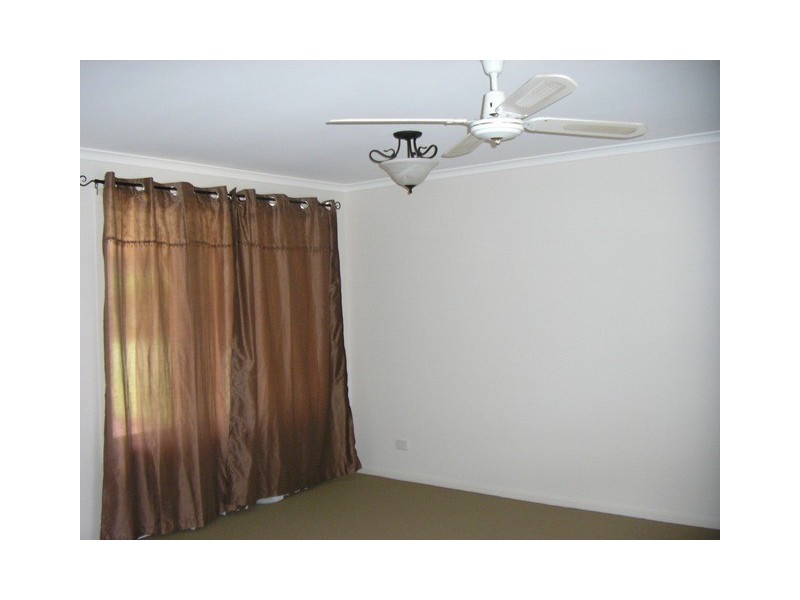 1 Artists Avenue, Oxenford QLD 4210