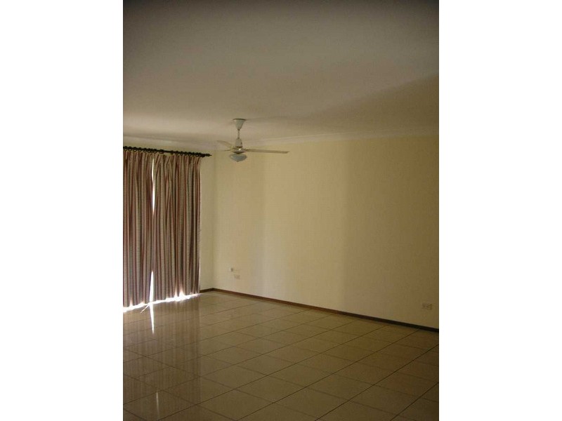 73 Discovery Drive, Helensvale QLD 4212