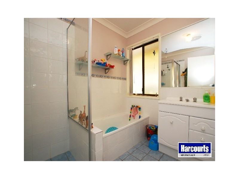 140 Discovery Drive, Helensvale QLD 4212