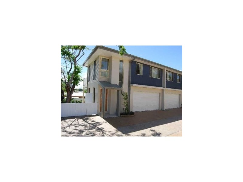 2/4-6 Locke Street, Southport QLD 4215