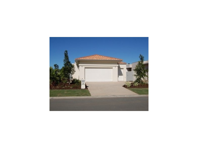 30 Peter Senior Drive, Hope Island QLD 4212