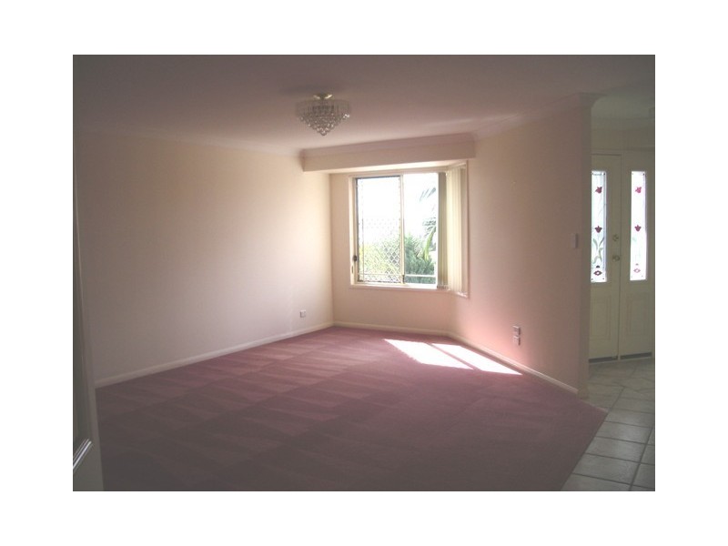 43 Gippsland Drive, Helensvale QLD 4212