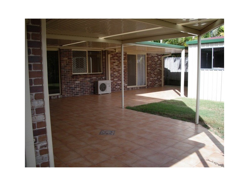 43 Gippsland Drive, Helensvale QLD 4212