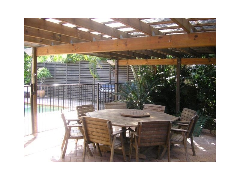 24 Bathurst Court, Helensvale QLD 4212