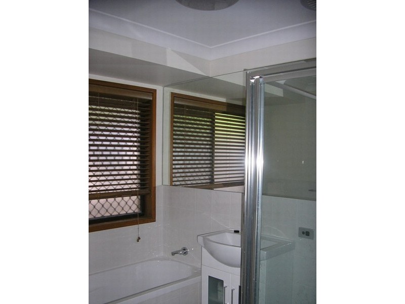 24 Bathurst Court, Helensvale QLD 4212