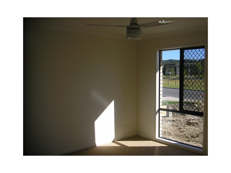 12 Kadie Court, Pacific Pines QLD 4211