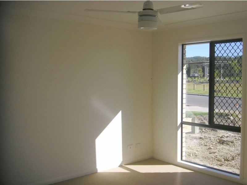 12 Kadie Place, Pacific Pines QLD 4211