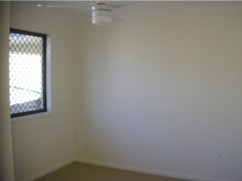 12 Kadie Place, Pacific Pines QLD 4211