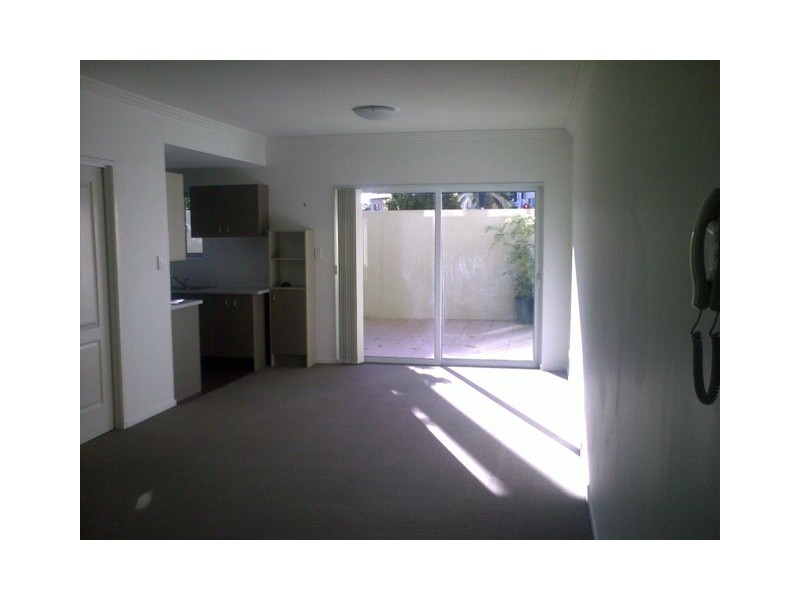 2/18-20 Rose Street, Gaven QLD 4211