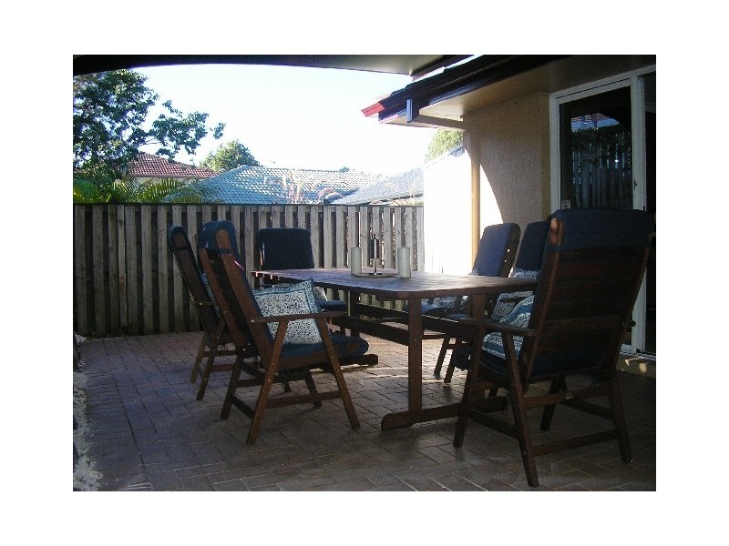 4 Royal Court, Ashmore QLD 4214