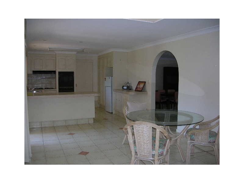 8 Morwell Court, Helensvale QLD 4212