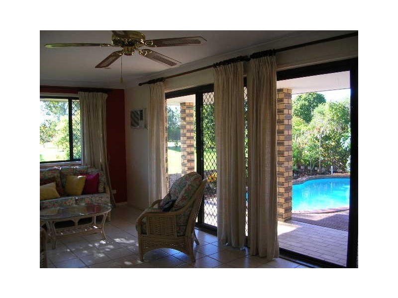 8 Morwell Court, Helensvale QLD 4212