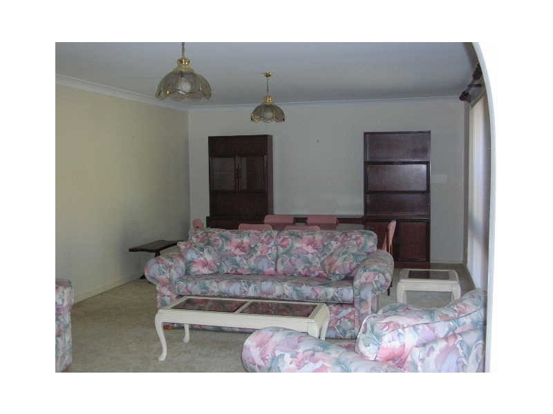 8 Morwell Court, Helensvale QLD 4212