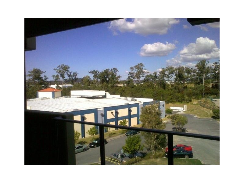 B204/12 Sir John Overall Drive, Helensvale QLD 4212