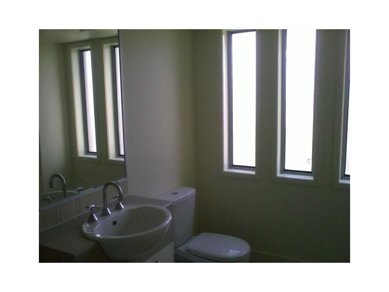 B204/12 Sir John Overall Drive, Helensvale QLD 4212