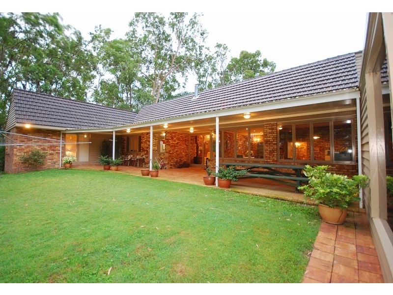 90 Herron Road, Pullenvale QLD 4069