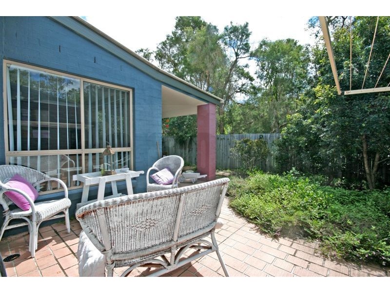 2/78 Brookfield Road, Kenmore QLD 4069