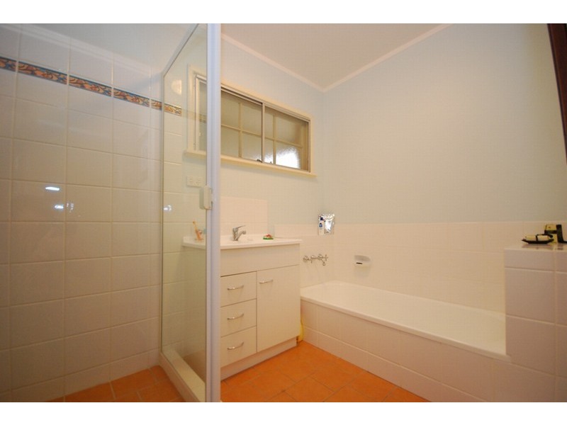 27 Marland Street, Kenmore QLD 4069