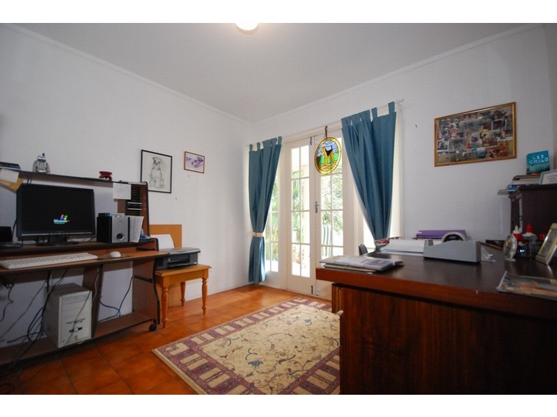 27 Marland Street, Kenmore QLD 4069