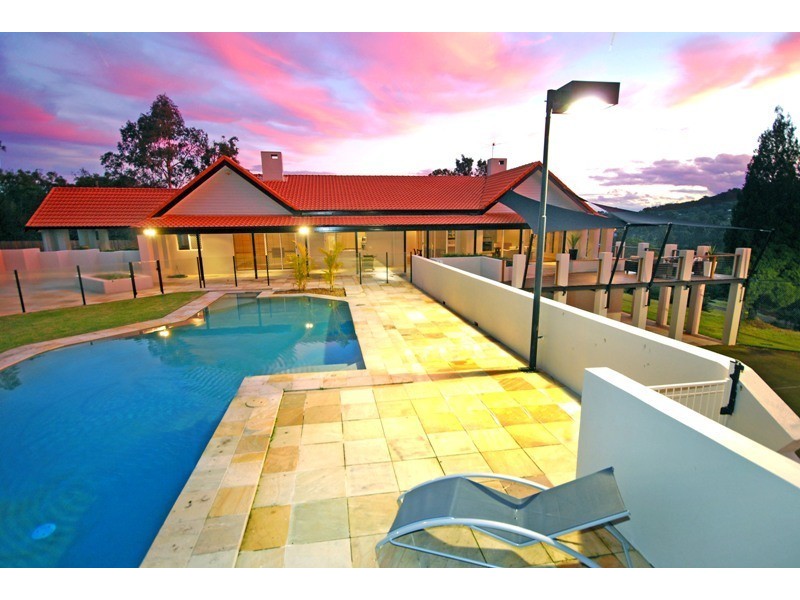 91 Airlie Rd, Pullenvale QLD 4069