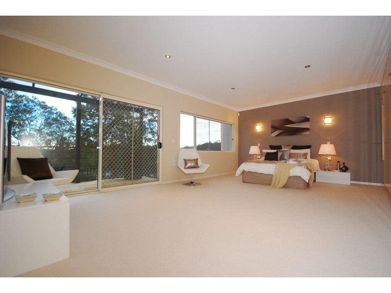 91 Airlie Rd, Pullenvale QLD 4069