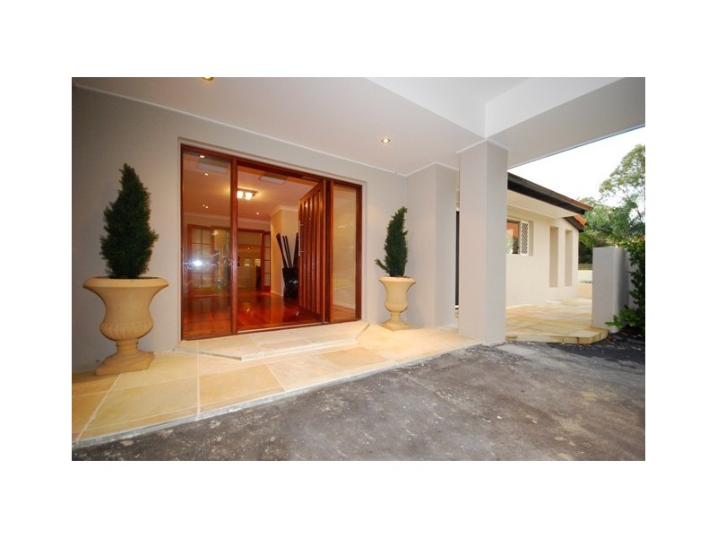 91 Airlie Rd, Pullenvale QLD 4069