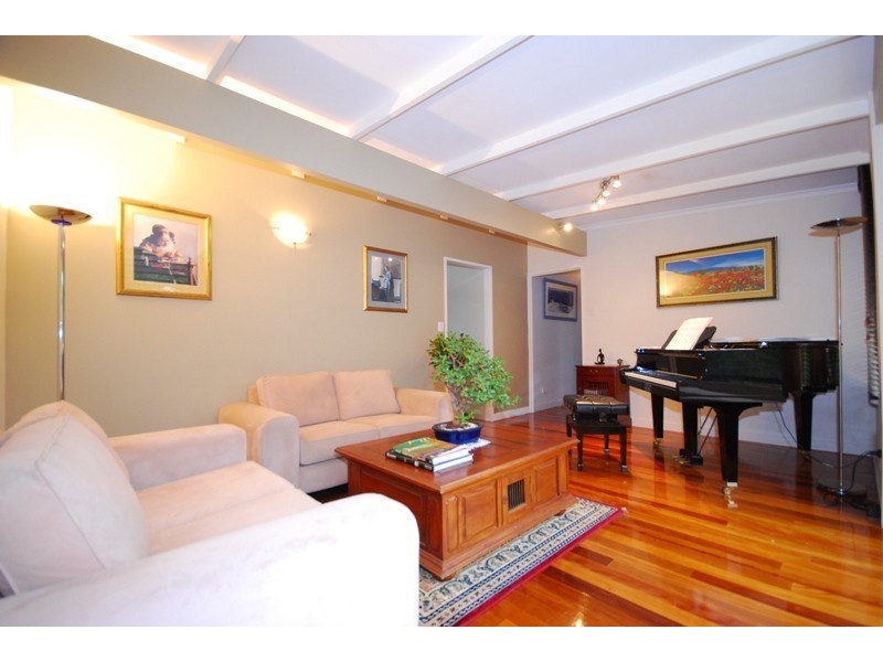 3 Cabramurra Street, Chapel Hill QLD 4069