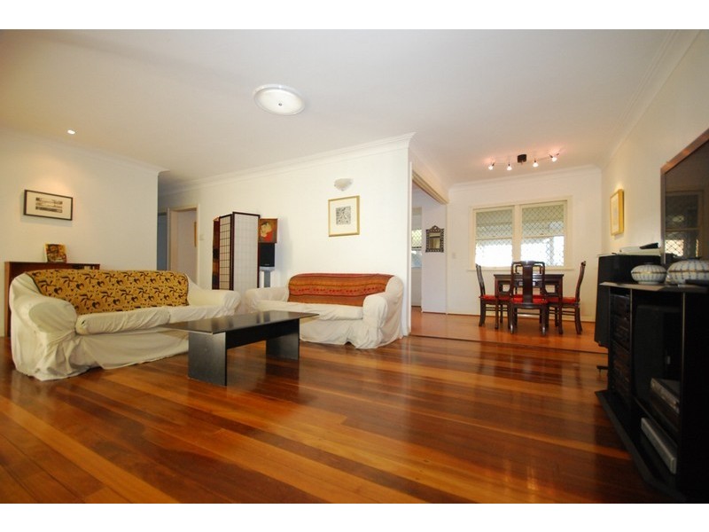 41 Almay, Kenmore QLD 4069
