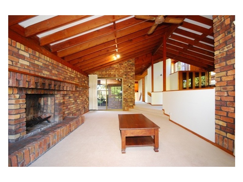 48 Cedarleigh Rd, Kenmore QLD 4069