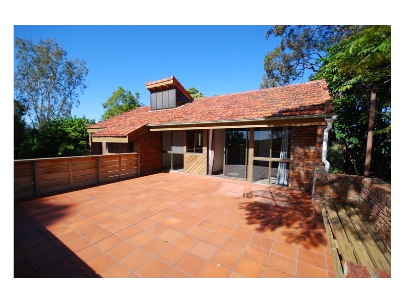 48 Cedarleigh Rd, Kenmore QLD 4069