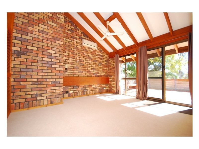 48 Cedarleigh Rd, Kenmore QLD 4069