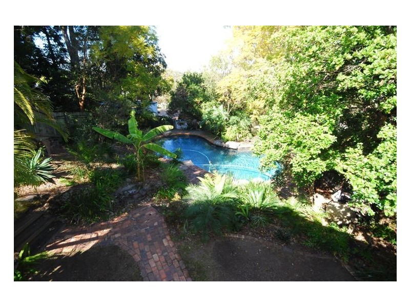 48 Cedarleigh Rd, Kenmore QLD 4069