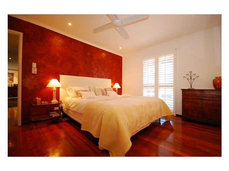 11 Ijong St, Kenmore QLD 4069