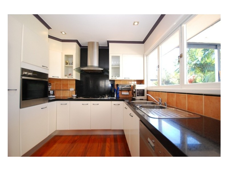 11 Ijong St, Kenmore QLD 4069