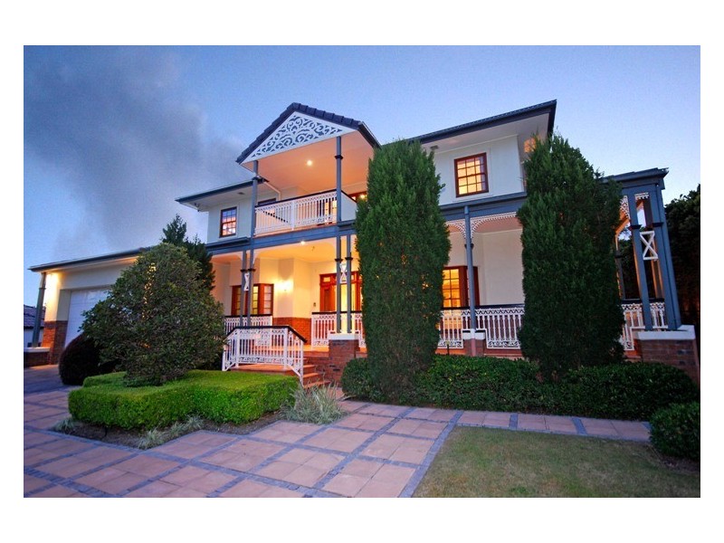 14 McConnell Cr., Brookfield QLD 4069
