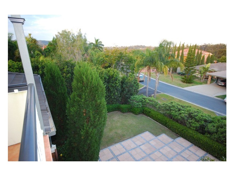 14 McConnell Cr., Brookfield QLD 4069